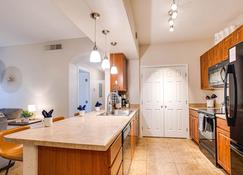 Southern #2068 Mesa condo - Mesa - Kitchen