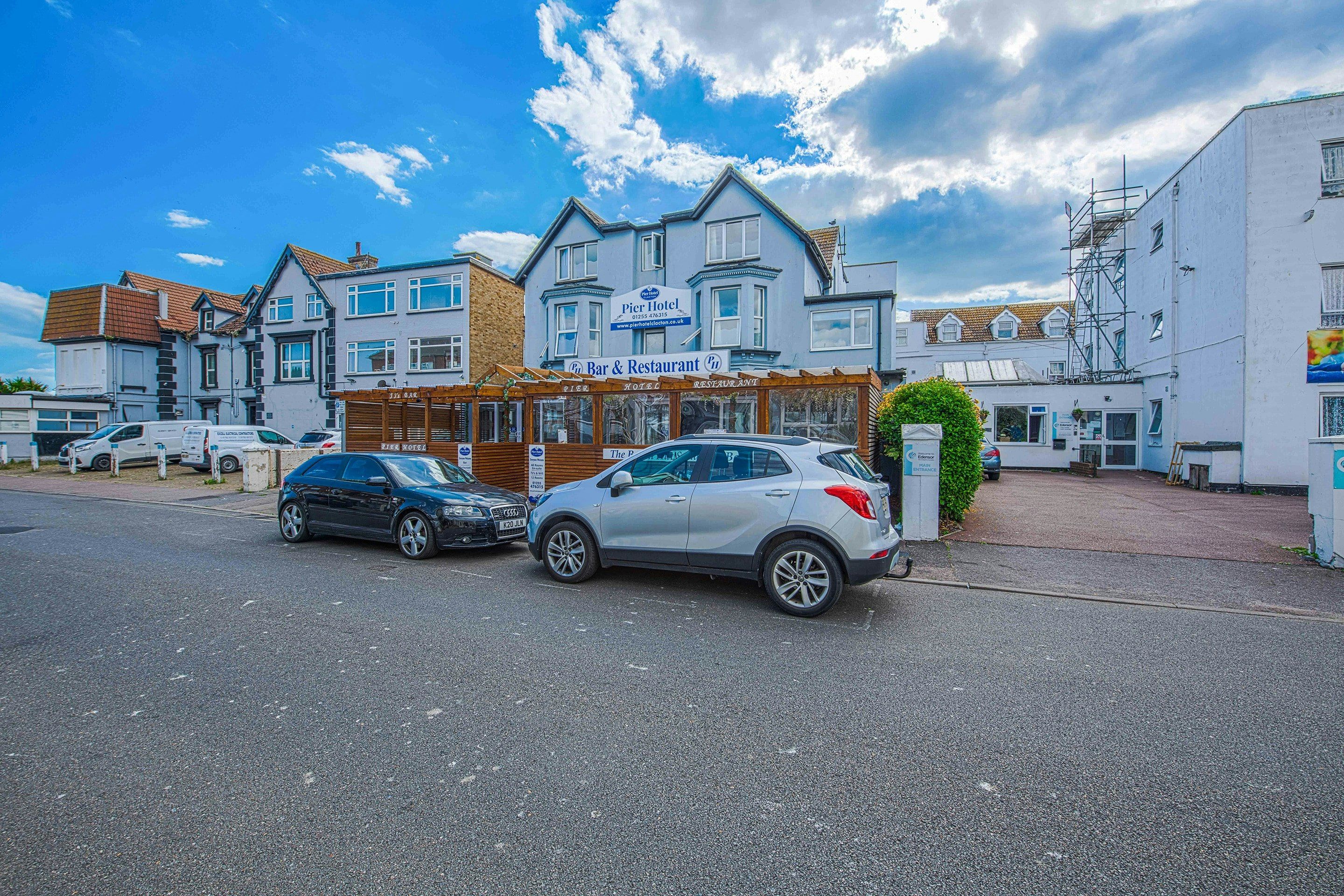 OYO Pier Hotel - Clacton-on-Sea - Budynek