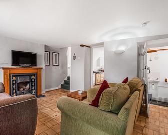 3 bed cottage to rent in Sidmouth - 3 mins walk from town and beach - Sidmouth - Living room