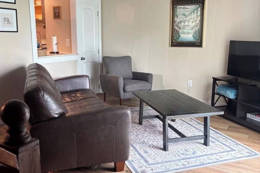 Cozy 1-bedroom apartment in Lincoln University