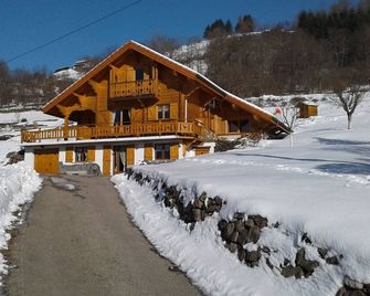 Chalet La Sportive, 3 star apartment, in the heart of the Hautes Vosges - Cornimont - Bâtiment