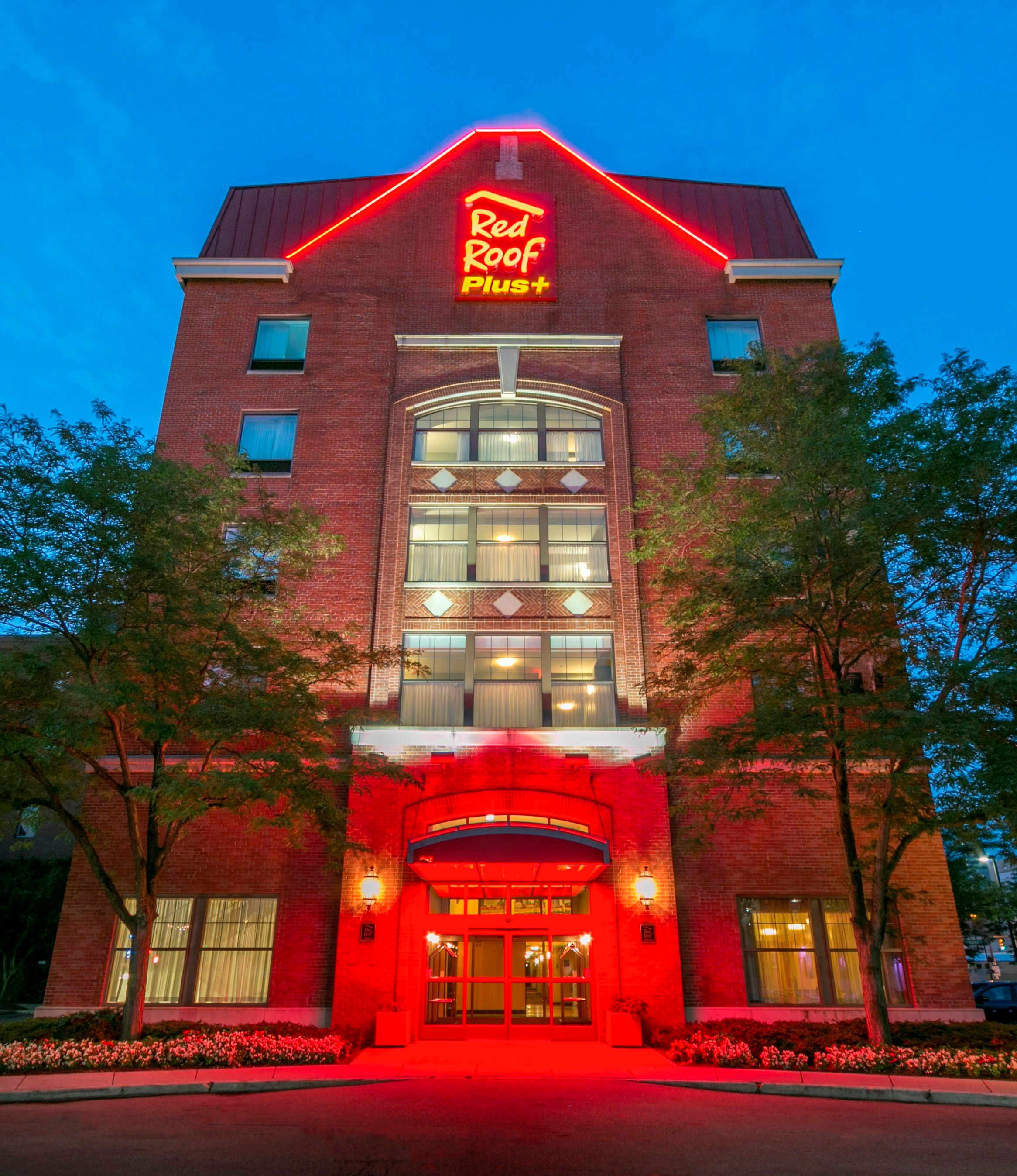 Red Roof Inn Plus+ Columbus Downtown - Convention Center - קולומבוס - בניין