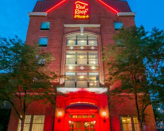 Red Roof Inn Plus+ Columbus Downtown - Convention Center - קולומבוס - בניין