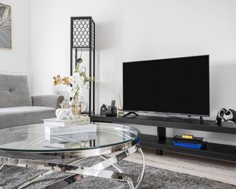 Nova Living - Birmingham - Living room