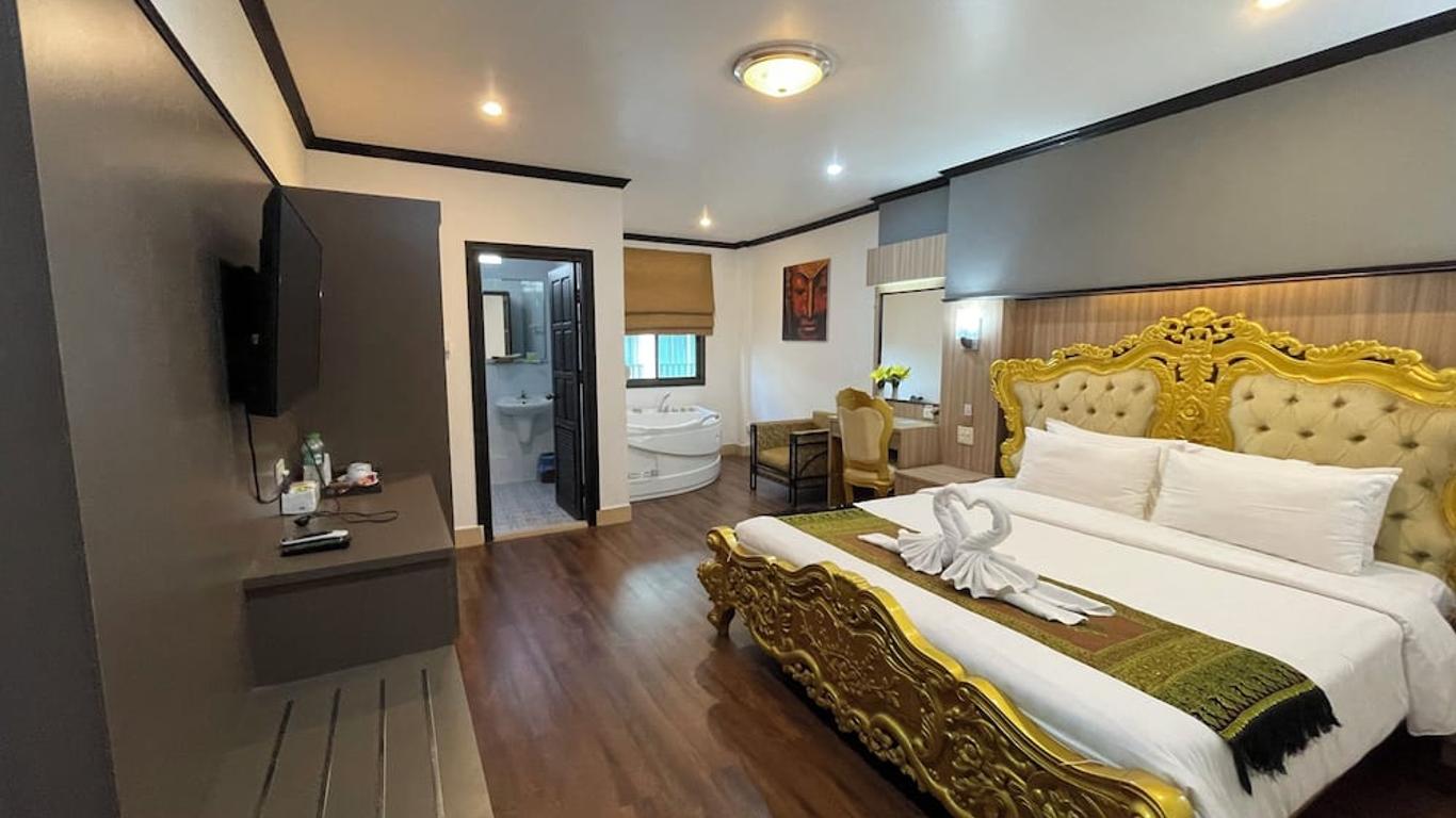 Lucky City Hotel