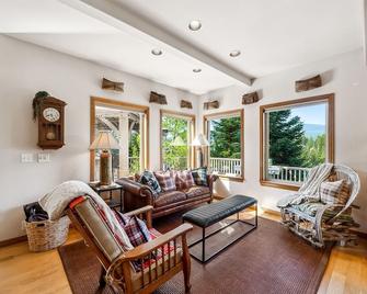 Alpenchalet - Packwood - Phòng khách