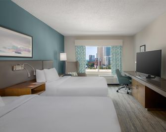 Hilton Garden Inn Charlotte Uptown - Charlotte - Bedroom