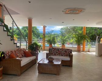 Hotel La Cascada Cristalina - Melgar - Lobby