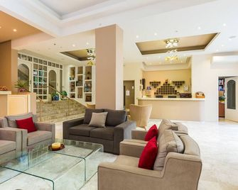 Eltina Hotel - ריתימנו - לובי