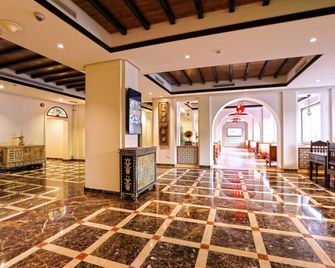 Delmon International Hotel - מאנאמה - לובי