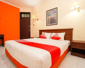 OYO 1225 hotel dibino - Perumahan Angkatan Udara - Habitación