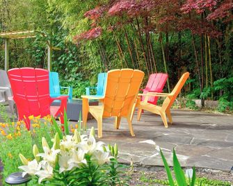 Tranquil Lower Level Retreat Near Ubc & Airport - Vancouver - Patio