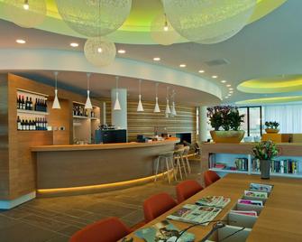 Zorghotel Udens Duyn - Uden - Бар
