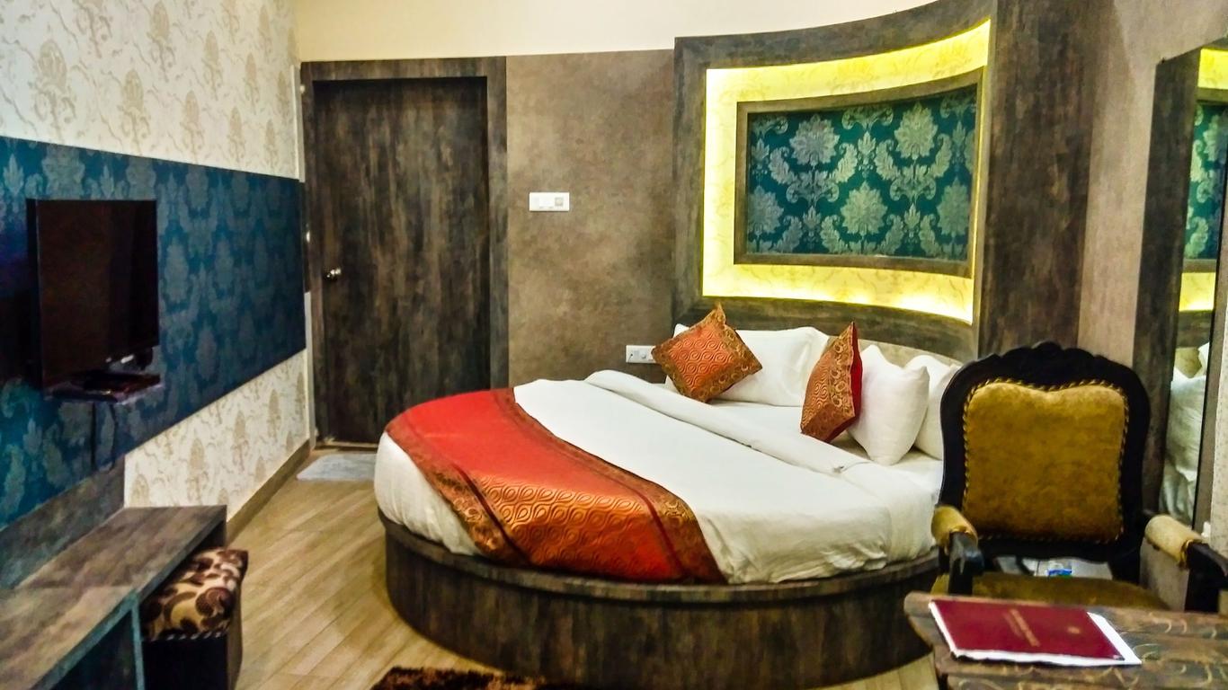 Dwivedi Hotels Sri Omkar Palace