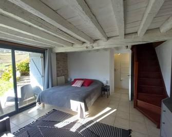 Cottage house with a view - Cette-Eygun - Bedroom