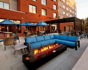Courtyard by Marriott Charlotte Fort Mill, SC - Fort Mill - Patio