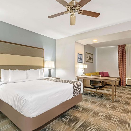 Bedroom view of La Quinta Inn & Suites by Wyndham Guthrie