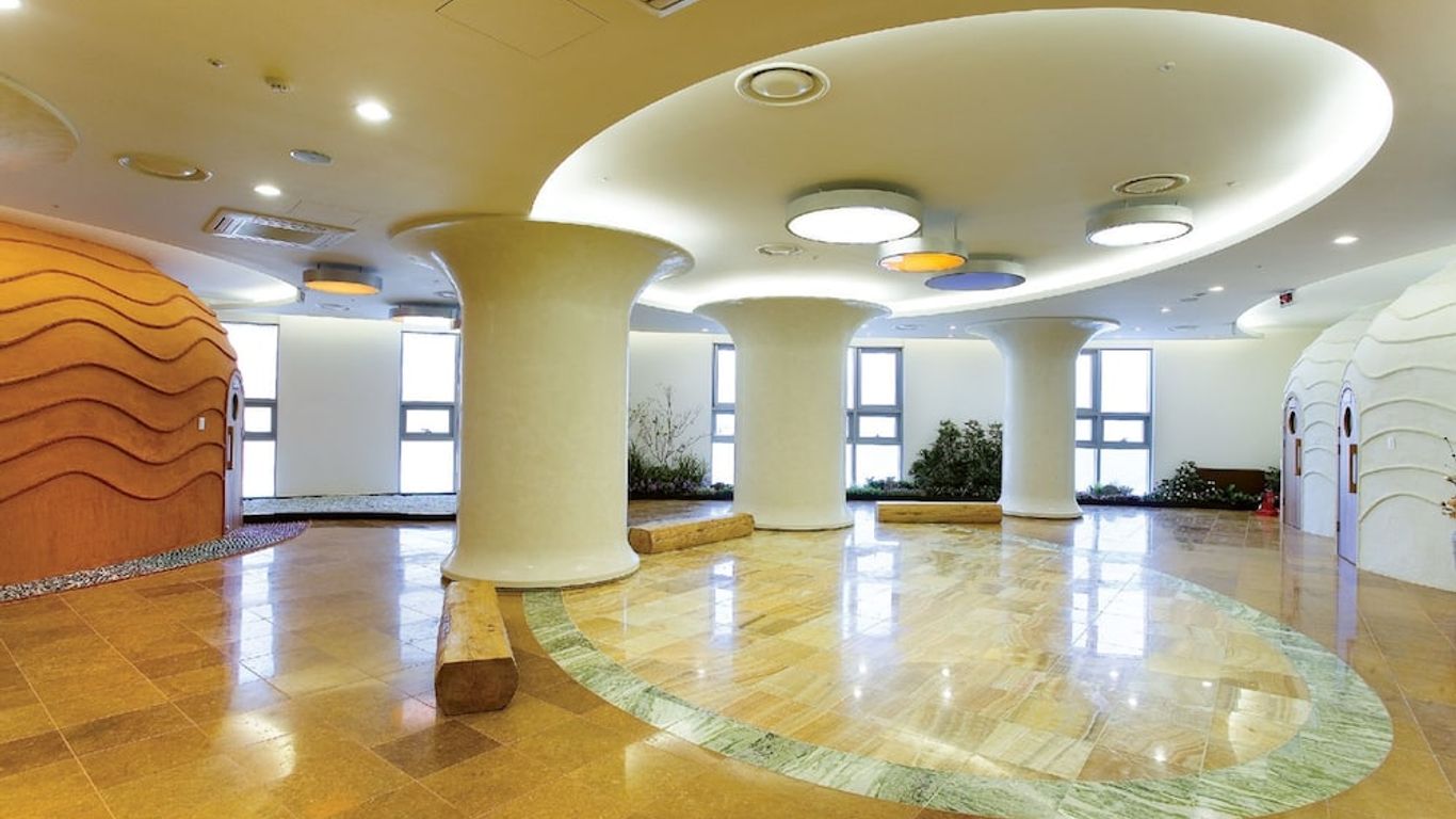 Jeongseon Mayhills Resort