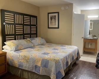Tri-City Motel By OYO Forrest City Spindale - Spindale - Habitación