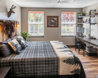 Cabin in town - Garden Valley - Habitación