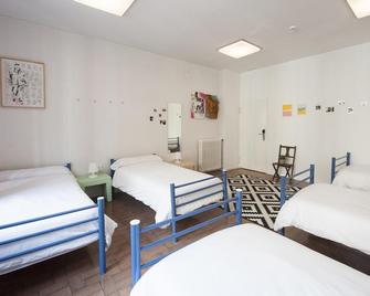 A Room In The City - סן סבסטיאן - חדר שינה