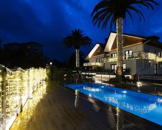 Ama Guadalupekoa - Hondarribia - Pool