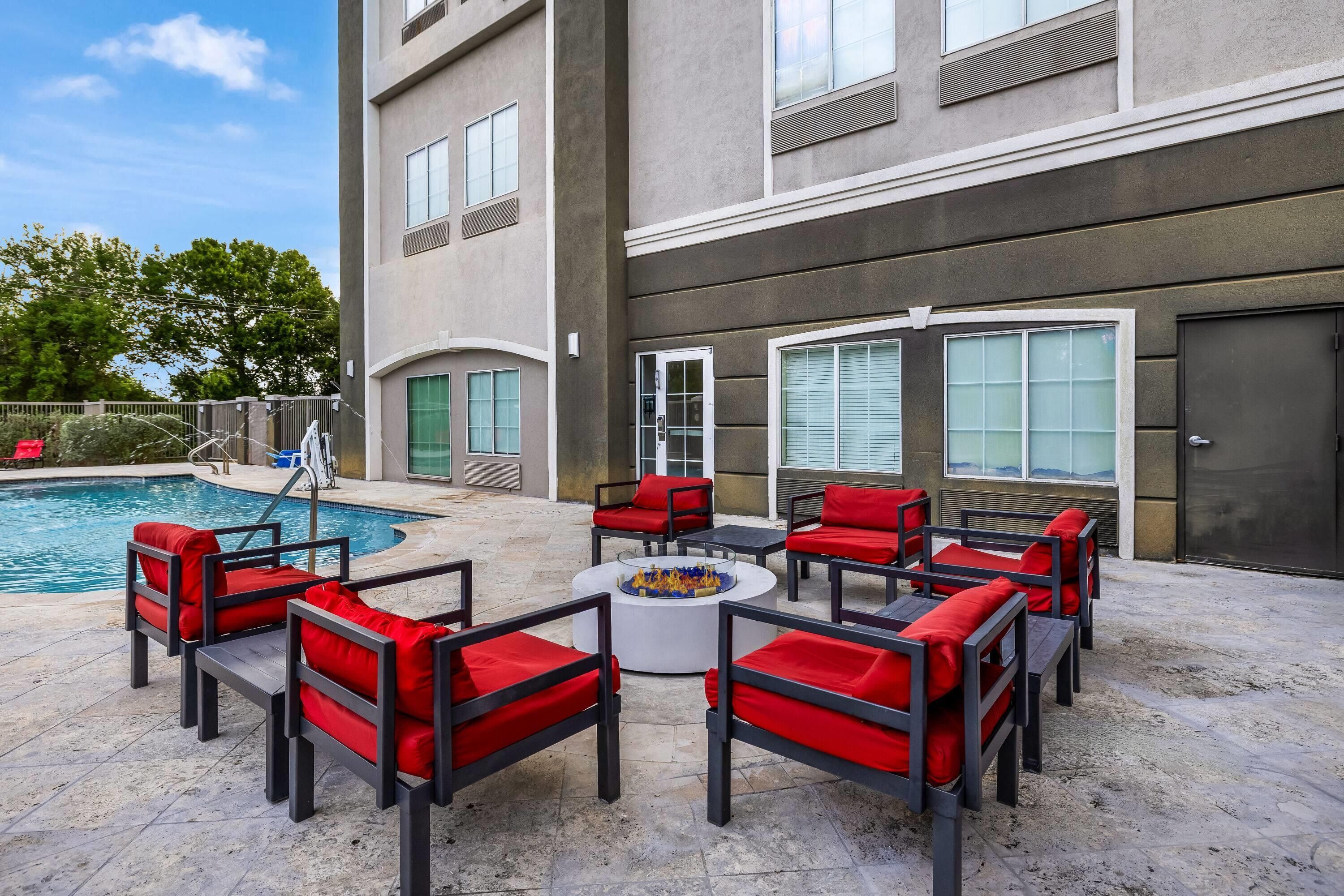 La Quinta Inn & Suites by Wyndham Alvin - Alvin - Majoituspaikan palvelut
