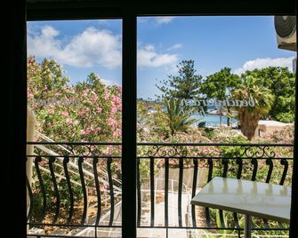 Beach Garden Hotel - St. Julian’s - Parveke