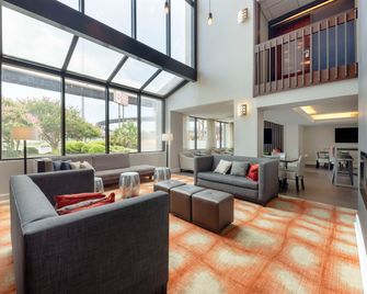 Best Western Plus Austin Central - אוסטין - סלון