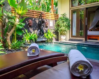 Cosy 1 bedroom private pool villa in seminyak - Kuta - Piscina