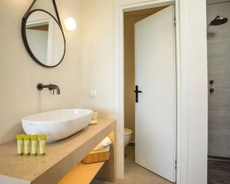 Aethrion Luxury Villas & Suites - Gennadi