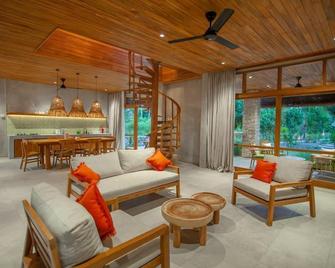 Diamond Beach Villas - Nusa Penida - Pokój dzienny