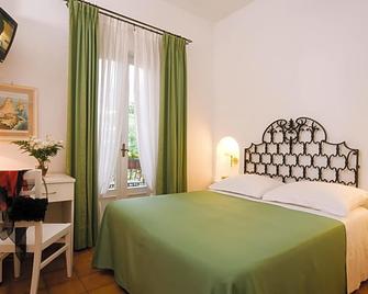 Hotel Villa Angelica - Lacco Ameno - Habitación