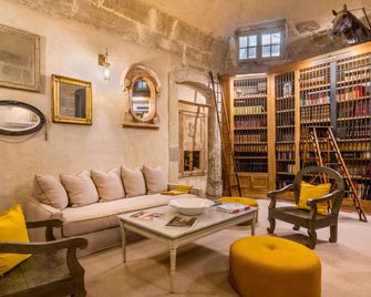 Château de Mazan - Handwritten Collection - Mazan - Будівля