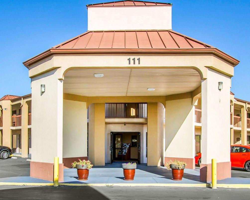 Rodeway Inn Suites 61 7 9 Clarksville Hotel Deals Reviews Kayak