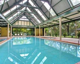 Lakeview Terrace at Rafferty’s Resort - Great Getaway for the family - Newcastle - Pool