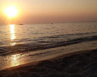 Aristea Holiday Home 4 Cirella - Diamond Close To The Sea - Diamante - Spiaggia