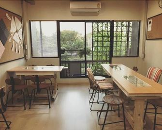 Post Factory Bed & Breakfast Hostel - Bangkok