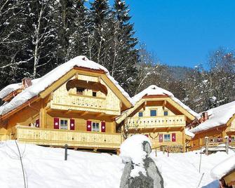 Chalet in Neukirchen with sauna - Neukirchen am Grossvenediger - Edificio