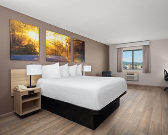 Days Inn by Wyndham Spearfish - Spearfish - Bedroom