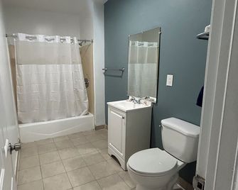 Budget Inn Hollywood - Los Angeles - Bathroom