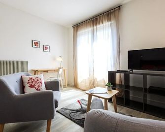 1er Mai - Clermont-Ferrand - Living room