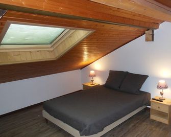 Chalet for 5 in Champagny-en-Vanoise, balcony, WIFI - Champagny-en-Vanoise - Bedroom