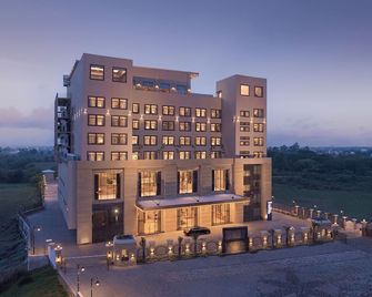 Essentia Luxury Hotel and Convention, Nagpur - Nagpur - Gebäude
