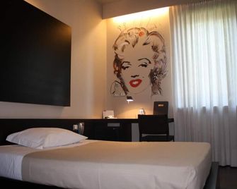 Art Hotel Udine - אודינה - חדר שינה