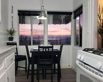 Private, Scenic, Cozy, you Won't Want to Leave! - 聖地亞哥 - 餐廳