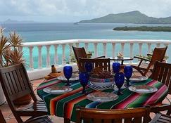 Beach villa with 3 bedrooms, 3 bathrooms and private pool in Carriacou, Grenada - Six Roads - Balcony