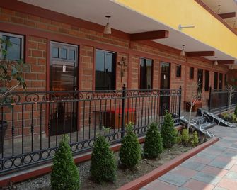 El Sueño de Quetzalcoatl - סן חואן טאוטיווקאן - בניין