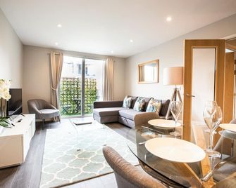 The Wren Beautiful Apartment inc parking - Oxford - Living room