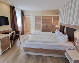Wald-Hotel - Sellin - Bedroom